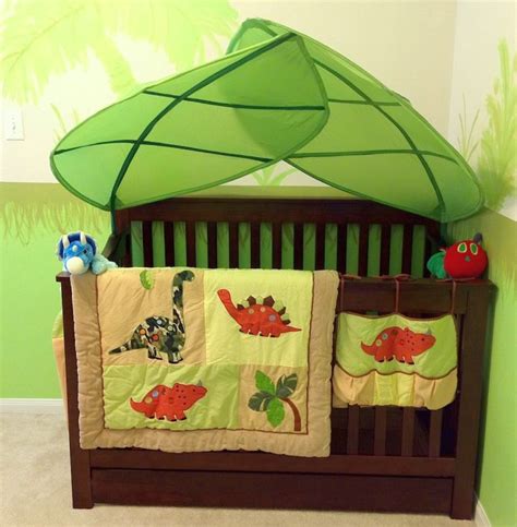 Kids love dinosaurs, so what could be better for your future paleontologist than a bedroom designed around them? 17 Dinosaur Themed Bedroom Ideas for Kids