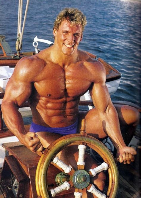 Ancien monsieur univers, ralf moeller a été également le champion allemand de bodybuilding de la fédération internationale de bodybuilding. Výročí v lednu - Časopis Muscle & Fitness