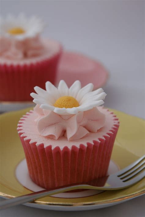 Celebration And Novelty Cupcake Ideas Cupcake Cakes Cake Decorating