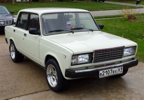 1988 Lada 2107 Jiguli Vaz 2107 Russian Car 5 Speed Mint No Rust