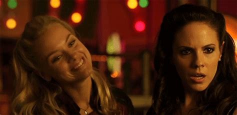 Bo Anna Silk And Tamsin Rachel Skarsten Lost Girl Girls Tv Series Anna Silk