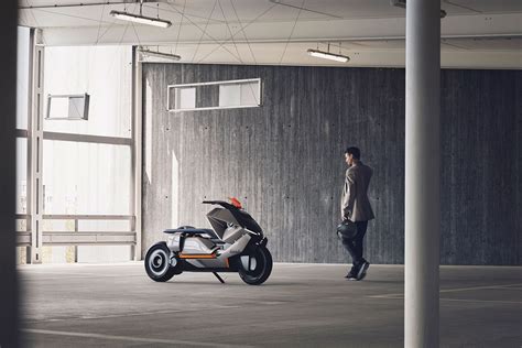 Bmw Unveils Its Futuristic Concept Of Self Balancing Electric Two