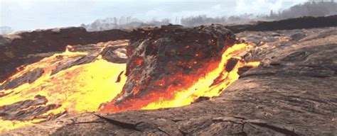 Stunning Video Shows A Lava Boat Carried By Molten Hot Rock In Hawaii Science News