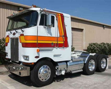 Peterbilt 362 Coe 1982 Sleeper Semi Trucks