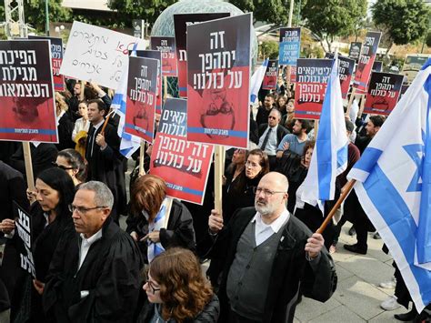 Israelis Protest New Far Right Government S Plans To Weaken Powers Of