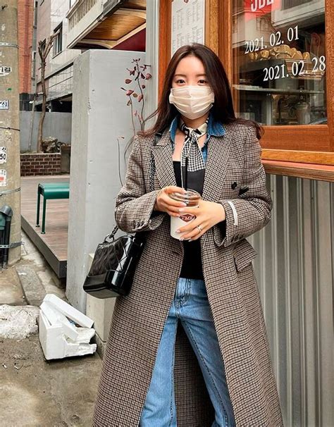 Moda Coreana 8 Perfis Para Conhecer E Seguir Steal The Look
