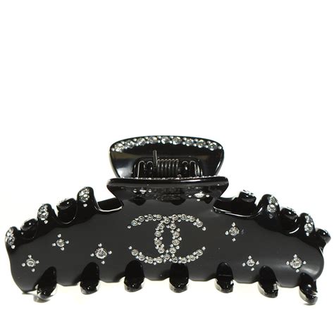 All great clips ® salons are independently owned and operated. CHANEL Crystal CC Hair Clip Black 111391