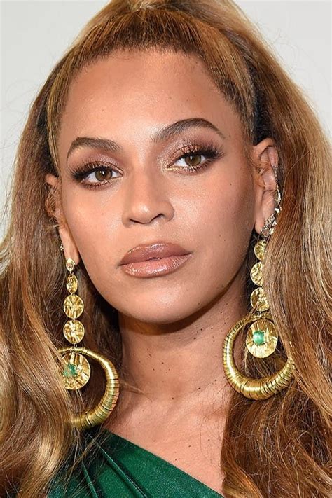 Beyonce The Most Flattering Eyeliner Technique For Your Eye Shape