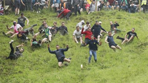 Annual Cheese Rolling Competition Resumes In Coopers Hill Cgtn