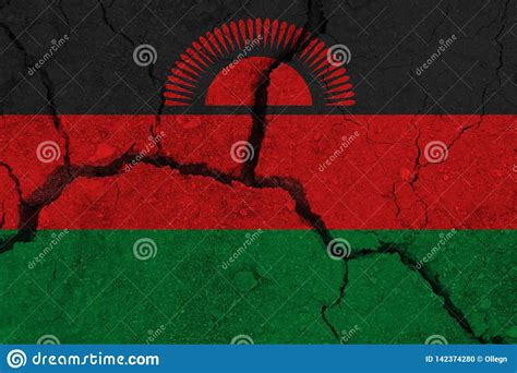 Bandeira De Malawi Na Terra Rachada Foto De Stock Imagem De Impacto