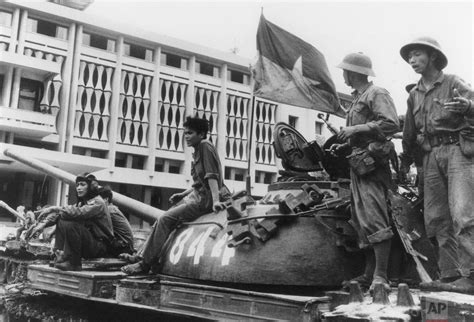 The Fall Of Saigon April 30 1975 The End Of The Vietnam War — Ap
