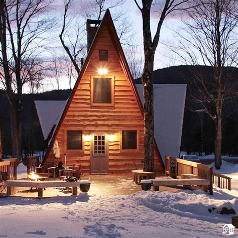 Splurge on a log cabin rental with luxuries like home theaters and jetted tubs, where you can unwind after exploring the great smoky mountains national park. ☾pinterest || ☓ oliviastromberg | Cottage, Cabins and ...