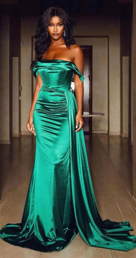 Hottest Prom Dress Ideas That Ll Make You Swoon Emerald Green Prom Dress