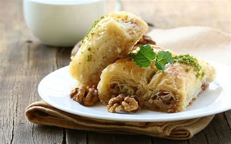 Ev Yapımı Kolay Baklava Tarifi YemekEv com