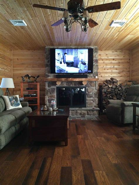 Everything starts small 3 tips for fashion designers and clothiers on choosing the best zippers 4 are you weird enough? Cozy Cottage Living Room | Cottage living rooms, Cozy ...