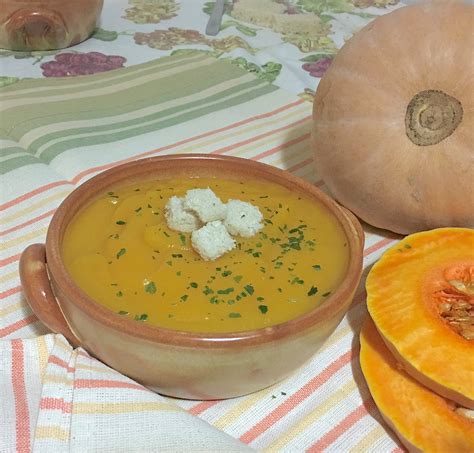 Ecco la ricetta facile e veloce! VELLUTATA DI ZUCCA E PATATE (senza glutine) - Una Pigra in ...
