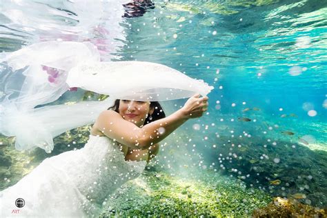 Underwater Trash The Dress Photography Mexico Fineart Studio