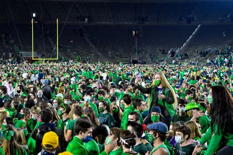 Notre Dame Fighting Irish Fans Ranked Too Low In Fansided 250