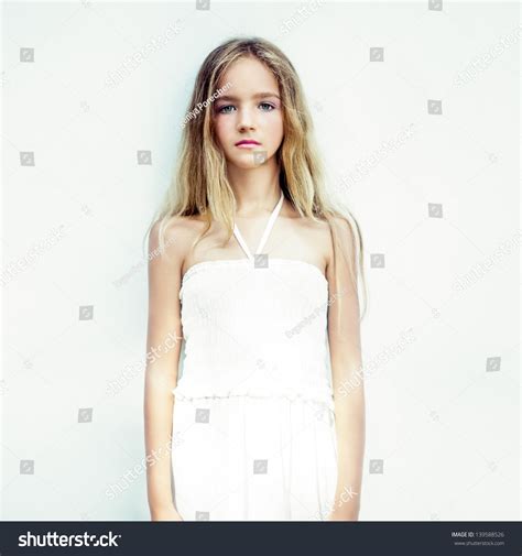 Sensual Portrait Teen Girl Stock Photo 139588526 Shutterstock