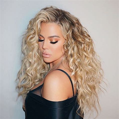 Khloe Kardashians Disco Queen Curls Kardashian