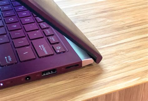 Asus Zenbook 13 Ux333 Burgundy Red For People On The Go