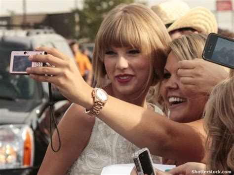 5 Inspiring Ways Taylor Swift Gave Back To Her Fans By Lesli White