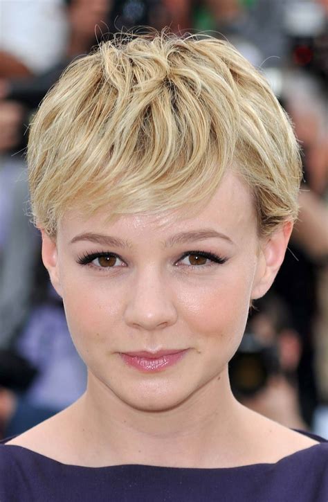 Applying them to round faces, they enhance the face look significantly by adding some mess to the balance of the face. 20 Stunning Looks with Pixie Cut for Round Face | Pixie ...
