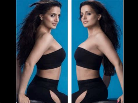 ameesha patel trolled for her latest bold pictures hindi filmibeat