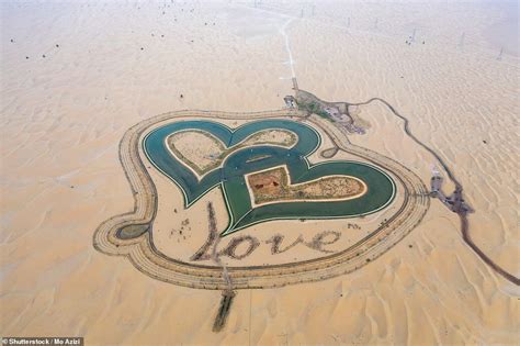 Dubais Unimaginable Heart Shaped Love Lake In The Course Of The Desert