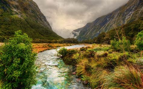 Rivière Dans Les Montagnes Nouvelle Zélande Paysage Fond Décran Aperçu
