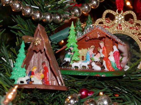 For freelance writer sandra beckwith, christmas candy is turkey joints, chocolate and brazil nut sticks covered in a sweet silver coating that are made only in rome, new york. AMERICAN HARVEST: DECORATING FOR CHRISTMAS AT HOME