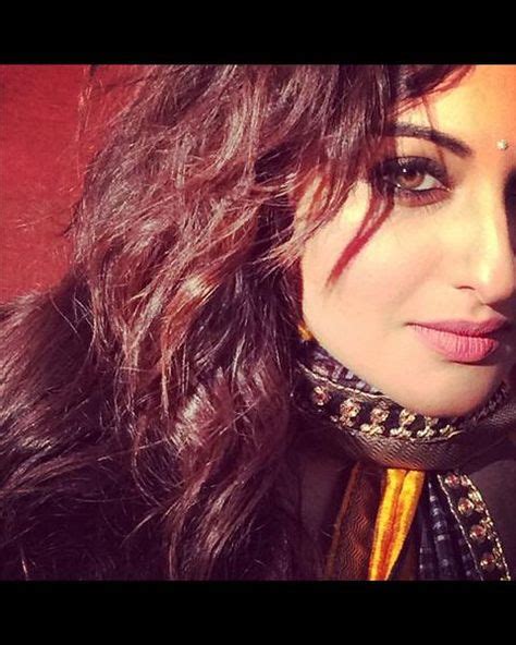 20 Sonakshis Selfie Moments You Dont Want To Miss Ideas Sonakshi Sinha Selfie Celebrity