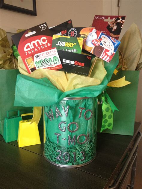 My name is anne, and i would love to help you with your gift giving challenges. Graduation gift card bouquet for an 8th grade graduate ...