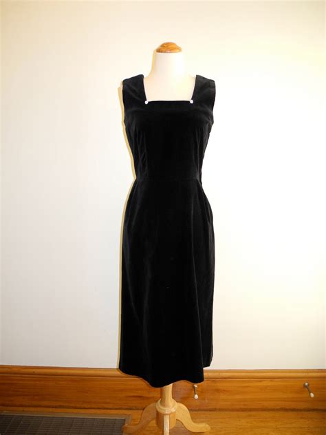 Black Velvet 50s Wiggle Dress With Rhinestone Buttons Sz Xs Small