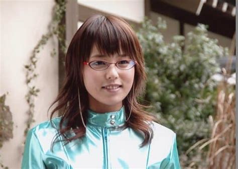 Official Photo Female Actress Mika Kikuchi Horizontal Type Bust