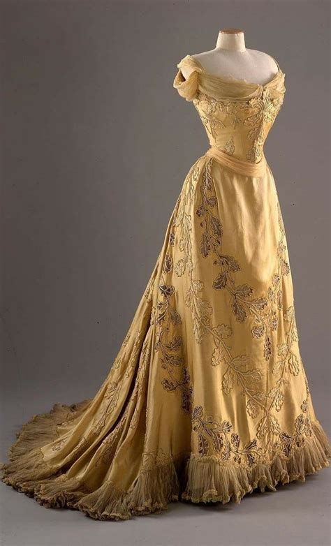 Oak Leaf Dress Designed By Worth For Lady Mary Curzon C 1902 From The Fashion Museum