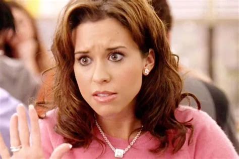 Mean Girls Star Lacey Chabert Brokenhearted As Sister Wendy Dies Aged