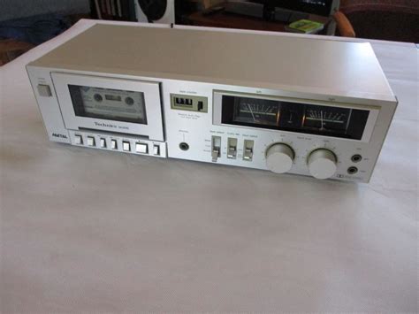 I had to manually turn the reels to get the tape off of the deck. Vintage Technics RS-M 205 Tape Deck | Kaufen auf Ricardo