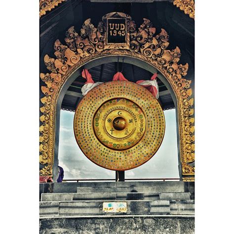Gong Perdamaian Nusantara Monument Palu Hdr Lovehd Flickr