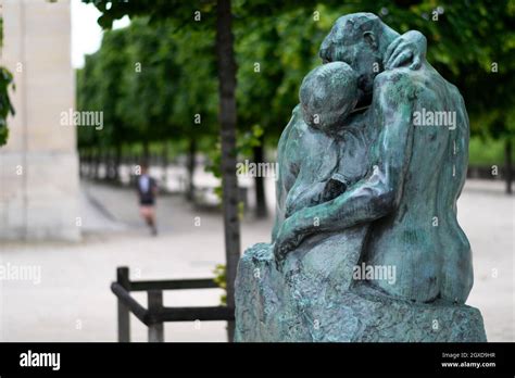 The Kiss Marble Sculpture By Rodin Outside The Musee De Lorangerie