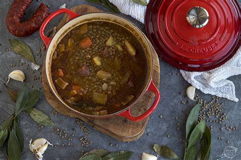 1 cómo cocinar lentejas 2 lentejas con verduras y carne de ave casi todos sabemos cómo cocinar lentejas ya que esta legumbre ha formado parte de los. LENTEJAS GUISADAS - Atrapada en mi cocina