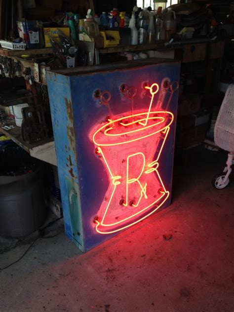 Antique Animated Drug Store Apothecary Mortar And Pestle Neon Sign