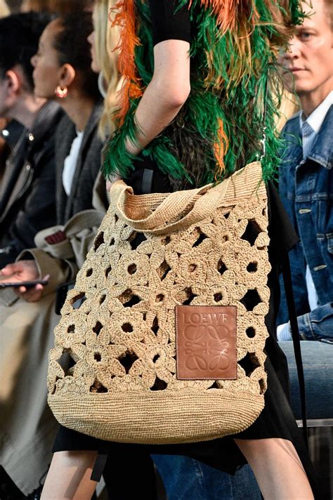stylish ideas on fall fashion trends 968 fallfashiontrends crochet bag bags crochet handbags