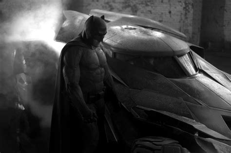 Warner Bros Zeigt Den Comic Con Trailer Zu Batman V Superman