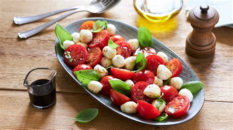 Tomaten Mozzarella Salat Rezept Selbst Machen Alnatura