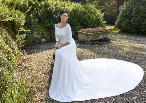 Maximale auswahl zum anprobieren, da wir fast die gesamte kollektion der marke bei uns im haus haben. Worauf man beim Kauf des Hochzeitskleides achten sollte ...