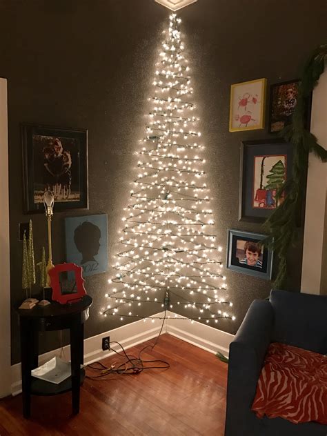 20 Flat Christmas Tree To Hang On Wall
