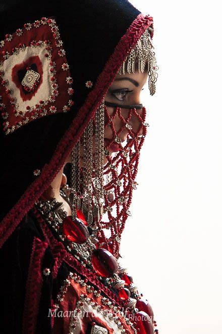 A Yemeni Veil Made Of Coral Arabian Women Yemen Women