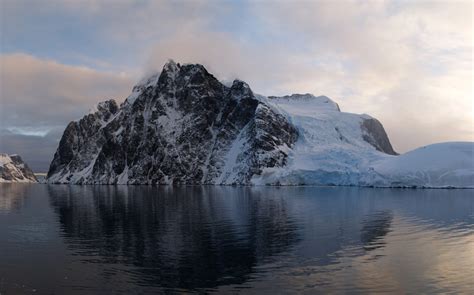 We began with the radical concept that protective flame resistant gear can perform as well as the best outdoor clothing on the market. Scenes from Antarctica - Photos - The Big Picture - Boston.com