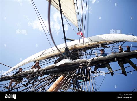 Merchant Ship 1700s Hi Res Stock Photography And Images Alamy